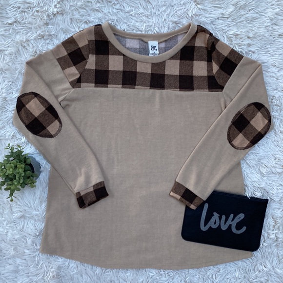 Sew In Love Plaid Hacci Top 💗 Tan & Brown - Picture 2 of 13